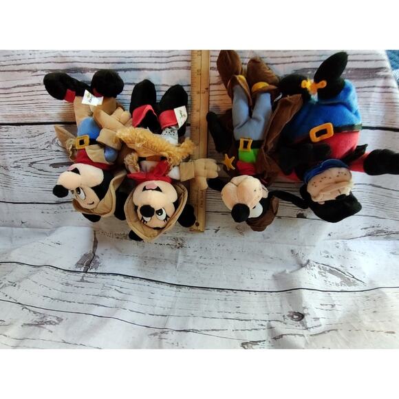 Disney World Frontierland Cowboys Indians Mickey Donald Minnie Chip Dale Lot 8 - Picture 7 of 16